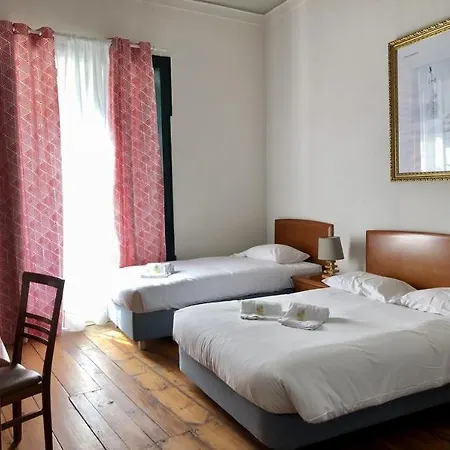 Faro Lounge Hostel *