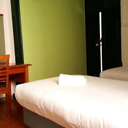 بيت شباب Faro Lounge